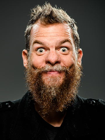 Marcos Piangers lança O Poder do eu te amo, pela editora Belas Letras