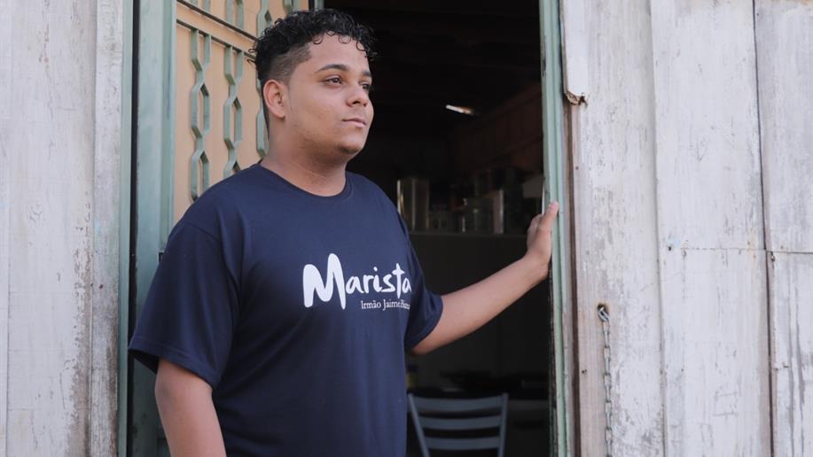 Rede Marista faz campanha para arrecadar chips de celular para unidades sociais