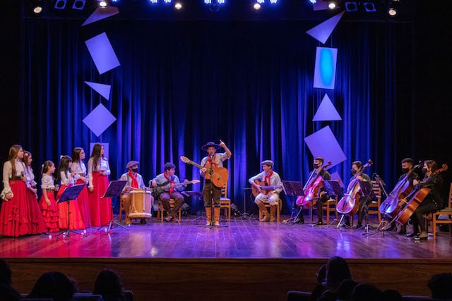 Espetáculo audiovisual inédito apresenta folclore gaúcho para crianças