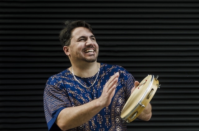 Carlinhos Presidente lança single e clipe gravados no Rio de Janeiro