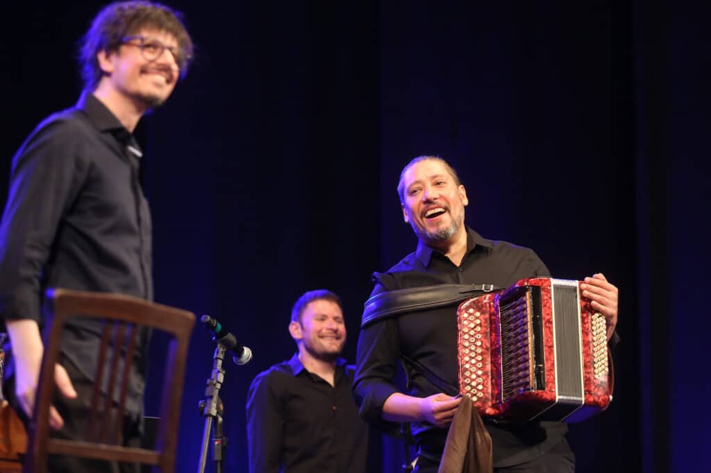 Embaixador do Chamamé, Alejandro Brittes fará show de abertura da Semana Farroupilha de Piratini (RS)