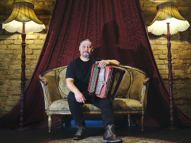 Alejandro Brittes desenvolve método de ensino de acordeon inédito no Brasil, a partir do sistema Gonzales