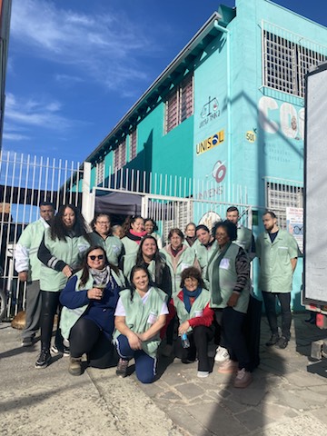 Justa Trama é ponto de coleta e distribuição de doações no bairro Sarandi