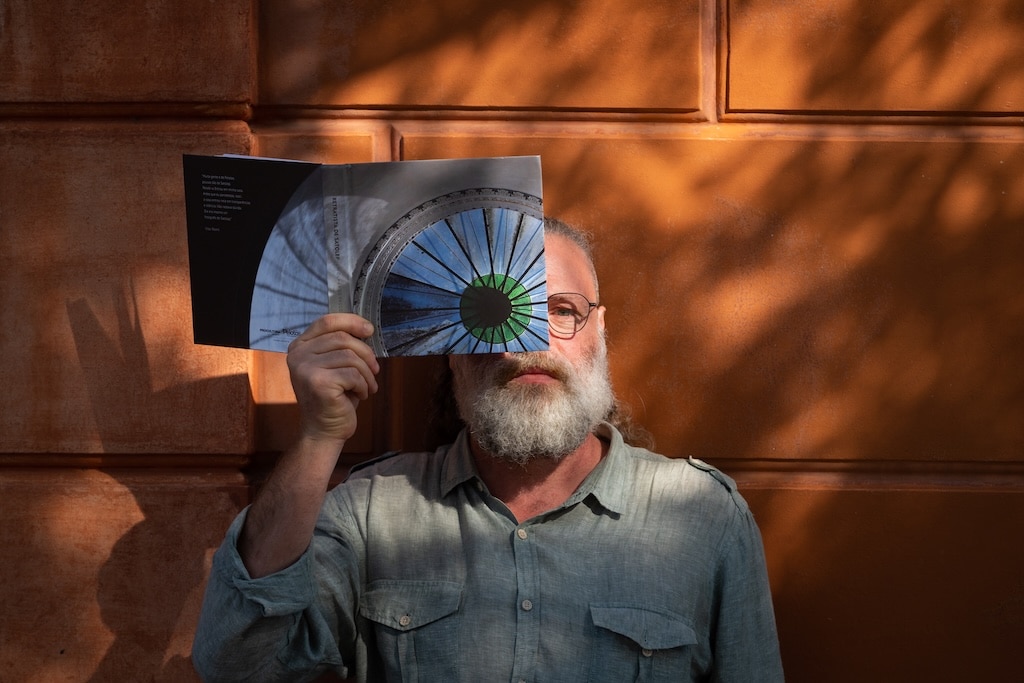 Repórter fotográfico Paulo Rossi lança livro  que reúne imagens feitas ao longo de 25 anos de carreira no Jornalismo